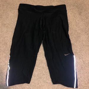 KNEE NIKE WORKOUT LEGGINGS